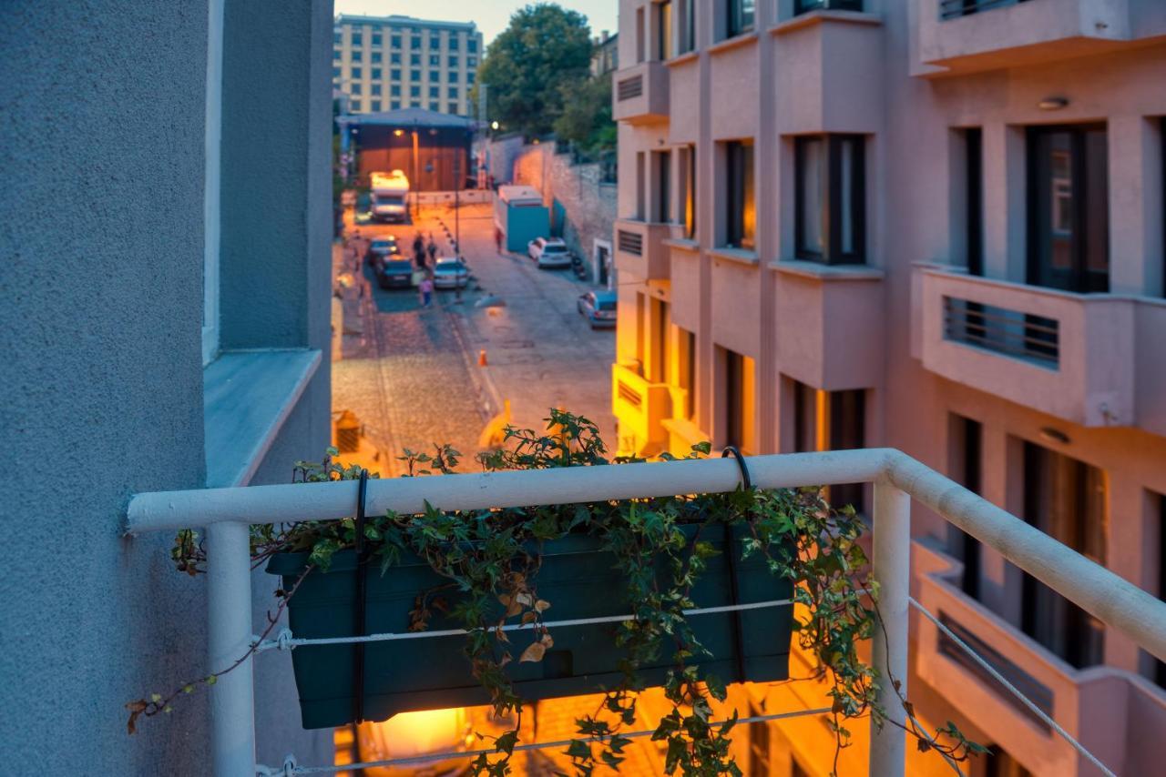 Mayer Loft Suites Istanbul Bagian luar foto