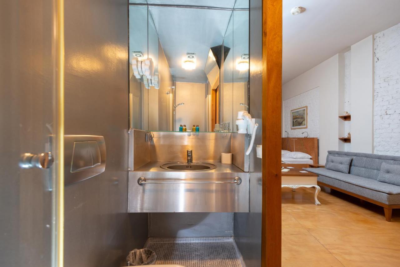 Mayer Loft Suites Istanbul Bagian luar foto
